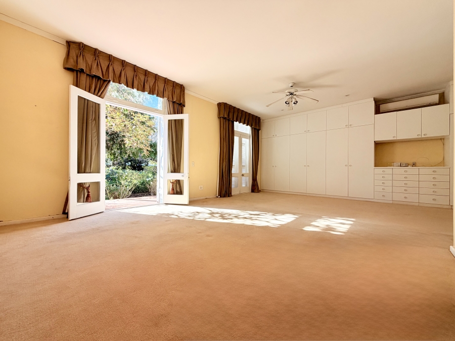 4 Bedroom Property for Sale in Voelklip Western Cape